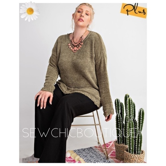 Plus Size Chenille Torn 2 Shreds Sweater - Picture 4 of 5